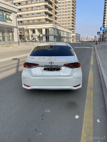 Toyota Corolla 2019, 88,000 km - 1.6 l - Bakı