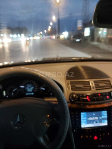 Mercedes E 240 2003, 396,000 km - 2.4 l - Bakı