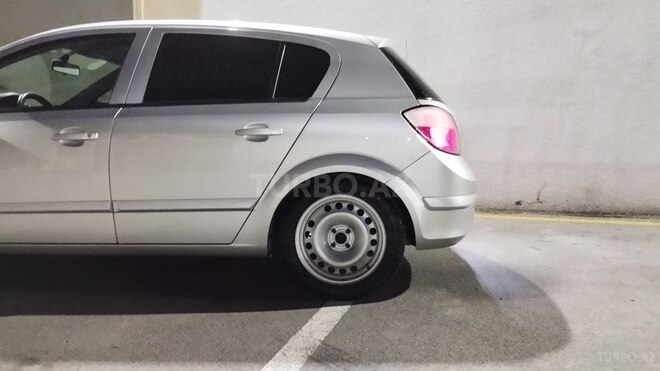 Opel Astra 2005, 270,000 km - 1.4 л - Bakı
