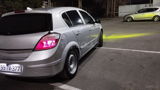 Opel Astra 2005, 270,000 km - 1.4 л - Bakı