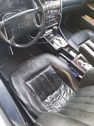 Audi A8 1997, 330,000 km - 2.8 l - Mingəçevir