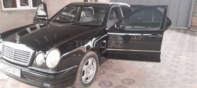 Mercedes E 280 1996, 256,328 km - 2.8 l - Masallı