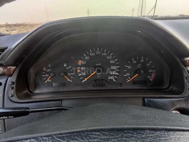 Mercedes E 200 1995, 639,000 km - 2.0 l - Sumqayıt