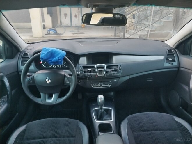 Renault Laguna 2009, 298,316 km - 1.5 l - Bakı