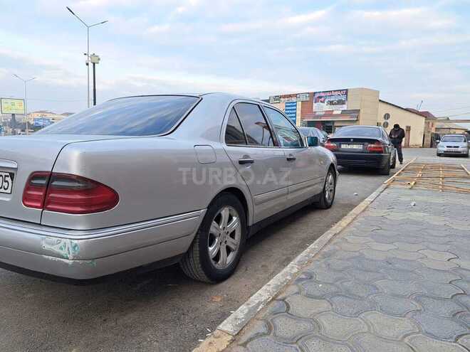 Mercedes E 230 1997, 257,000 km - 2.3 л - Bakı