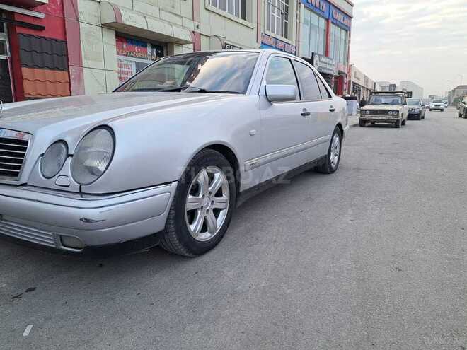 Mercedes E 230 1997, 257,000 km - 2.3 л - Bakı
