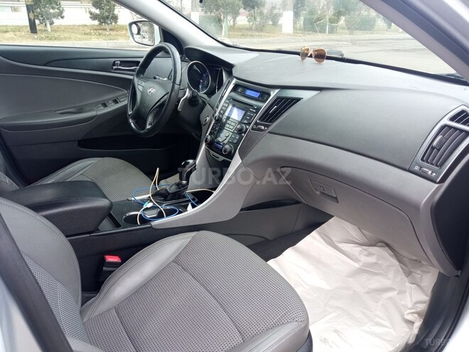 Hyundai Sonata 2011, 186,328 km - 2.0 л - Qazax