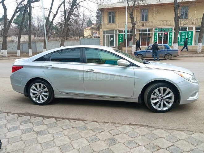 Hyundai Sonata 2011, 186,328 km - 2.0 л - Qazax