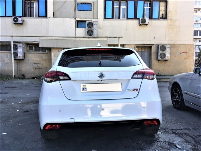 MG 5 2014, 193,000 km - 1.5 l - Bakı