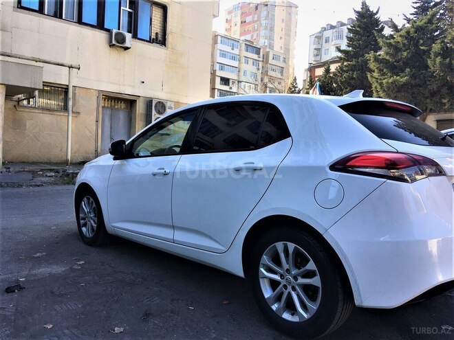 MG 5 2014, 193,000 km - 1.5 l - Bakı