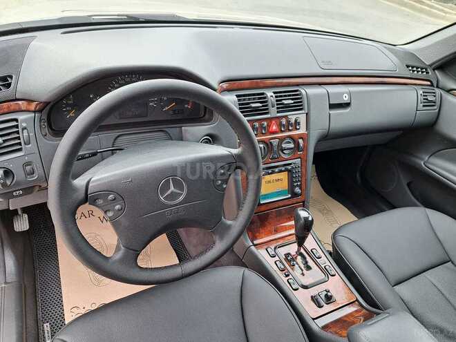 Mercedes E 220 2000, 286,000 km - 2.2 l - Gəncə