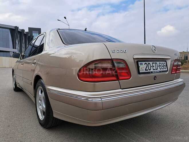 Mercedes E 220 2000, 286,000 km - 2.2 l - Gəncə