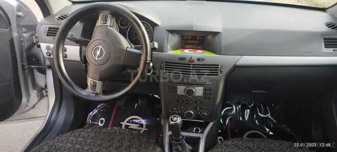 Opel Astra 2006, 292,146 km - 1.4 л - Naftalan