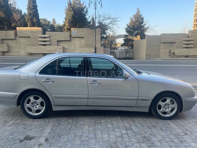 Mercedes E 270 1999, 336,000 km - 2.7 l - Bakı