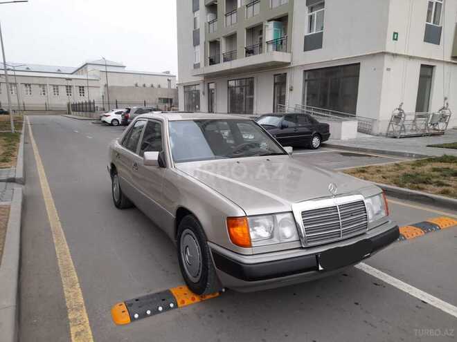 Mercedes E 200 1992, 333,000 km - 2.0 л - Gəncə