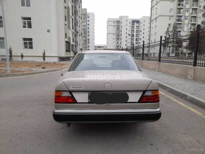 Mercedes E 200 1992, 333,000 km - 2.0 л - Gəncə