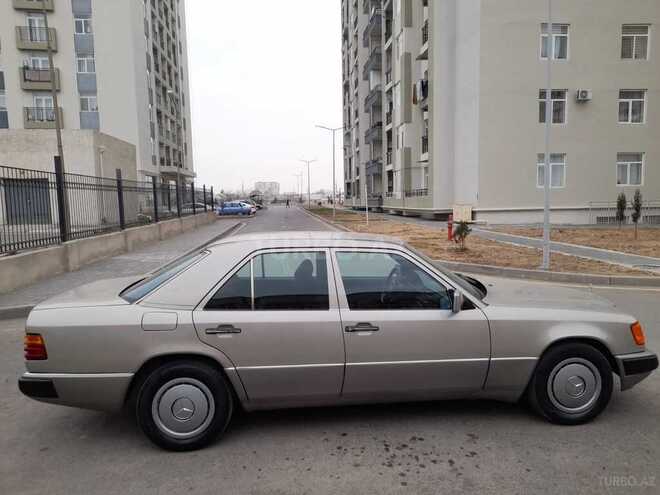 Mercedes E 200 1992, 333,000 km - 2.0 л - Gəncə