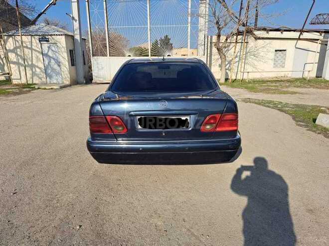 Mercedes E 220 1998, 424,135 km - 2.2 l - Sumqayıt