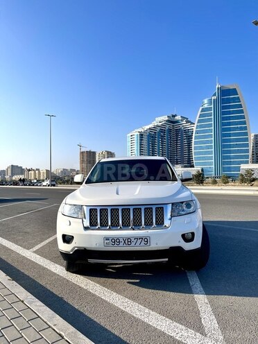 Jeep Grand Cherokee 2012, 248,000 km - 3.6 л - Bakı