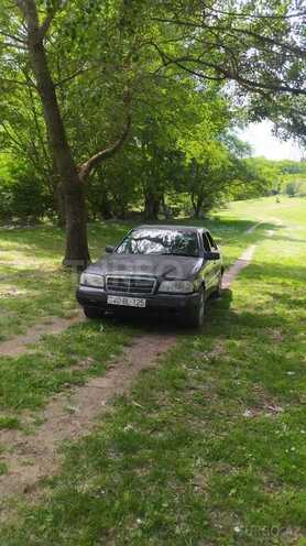 Mercedes C 200 1996, 350,000 km - 2.0 l - Quba