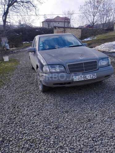 Mercedes C 200 1996, 350,000 km - 2.0 l - Quba