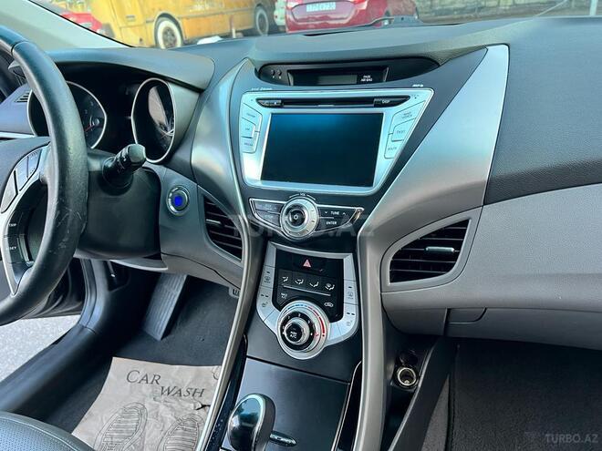 Hyundai Elantra 2011, 105,357 km - 1.8 l - Bakı