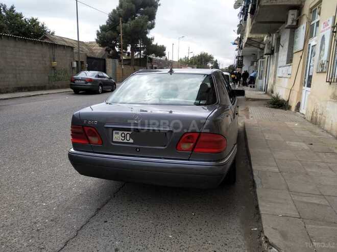 Mercedes E 240 1998, 450,000 km - 2.4 l - Bakı