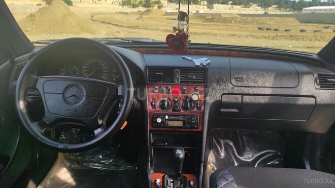 Mercedes C 240 1997, 246,000 km - 2.4 l - Bakı