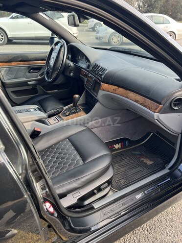BMW 528 2000, 280,000 km - 2.8 л - Bakı