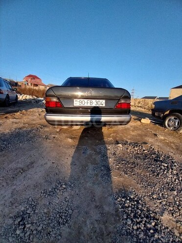 Mercedes E 230 1994, 115,000 km - 2.5 л - Bakı