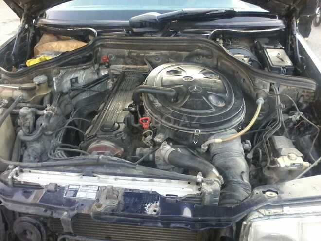 Mercedes E 260 1991, 253,680 km - 2.6 л - Bakı