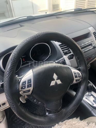 Mitsubishi Outlander 2011, 178,637 km - 2.4 л - Bakı