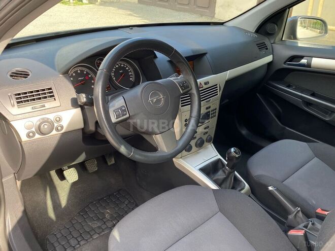 Opel Astra 2008, 137,000 km - 1.4 l - Bakı