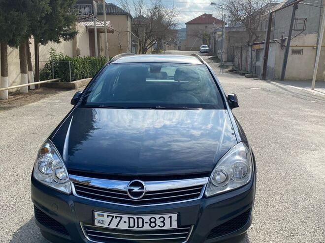 Opel Astra 2008, 137,000 km - 1.4 l - Bakı