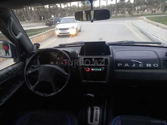 Mitsubishi Pajero io 1999, 300,000 km - 1.8 l - Bakı