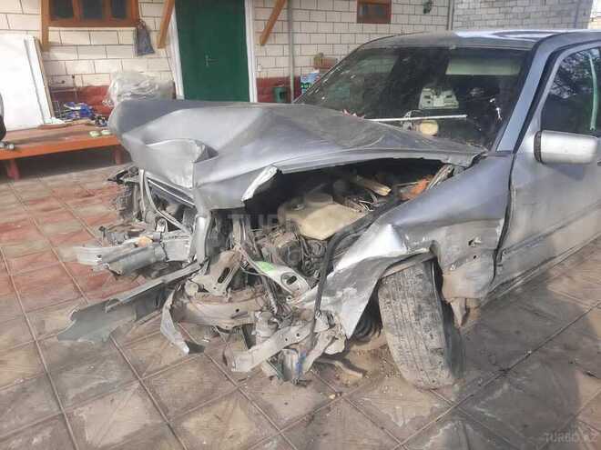 Mercedes C 200 1996, 439,000 km - 2.0 l - Bakı