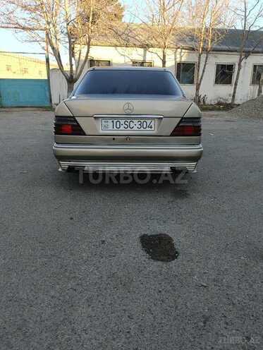 Mercedes E 220 1994, 350,000 km - 2.2 l - Bakı