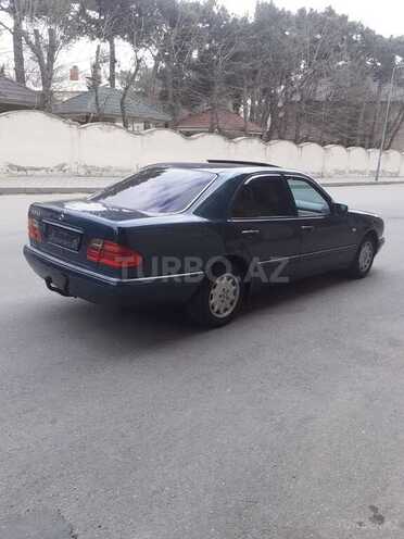 Mercedes E 230 1997, 399,000 km - 2.3 л - Bakı