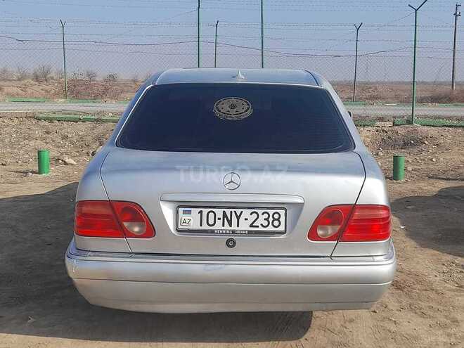 Mercedes E 200 1996, 404,177 km - 2.0 l - Horadiz
