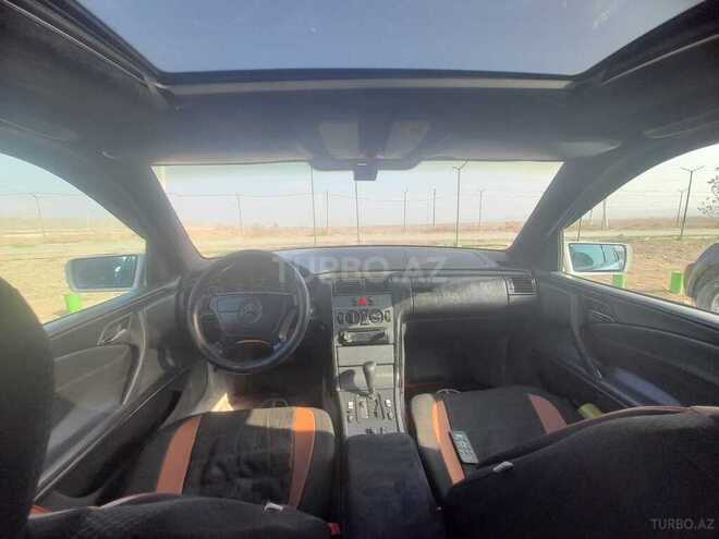 Mercedes E 200 1996, 404,177 km - 2.0 l - Horadiz