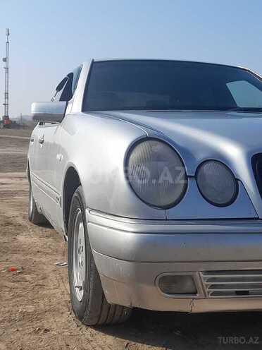 Mercedes E 200 1996, 404,177 km - 2.0 l - Horadiz