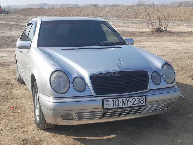 Mercedes E 200 1996, 404,177 km - 2.0 l - Horadiz