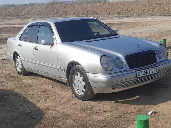 Mercedes E 200 1996, 404,177 km - 2.0 l - Horadiz