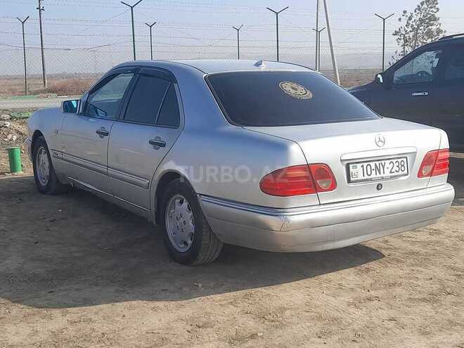 Mercedes E 200 1996, 404,177 km - 2.0 l - Horadiz