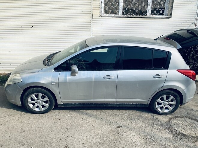 Nissan Tiida 2006, 280,000 km - 1.6 л - Bakı
