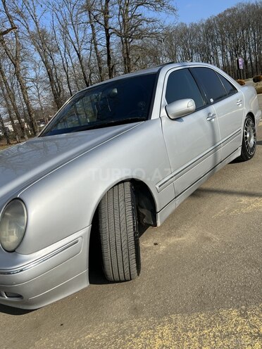 Mercedes E 220 1999, 650,000 km - 2.2 л - Bakı
