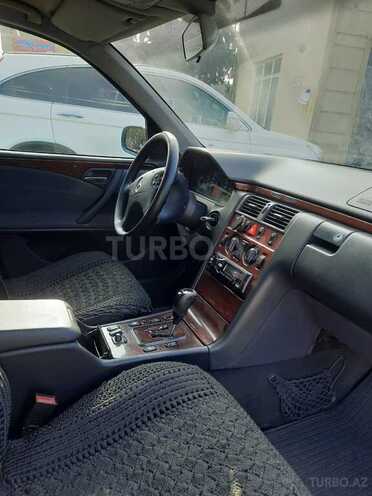 Mercedes E 220 1999, 480,000 km - 2.2 l - Bakı