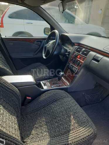 Mercedes E 220 1999, 480,000 km - 2.2 l - Bakı