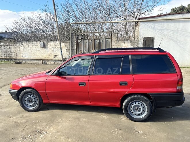 Opel Astra 1994, 600,200 km - 1.6 l - Bakı