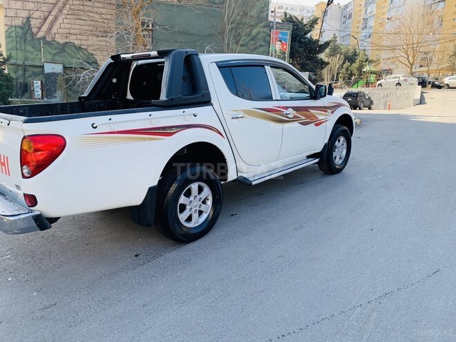 Mitsubishi L200 2015, 137,452 km - 2.5 л - Bakı